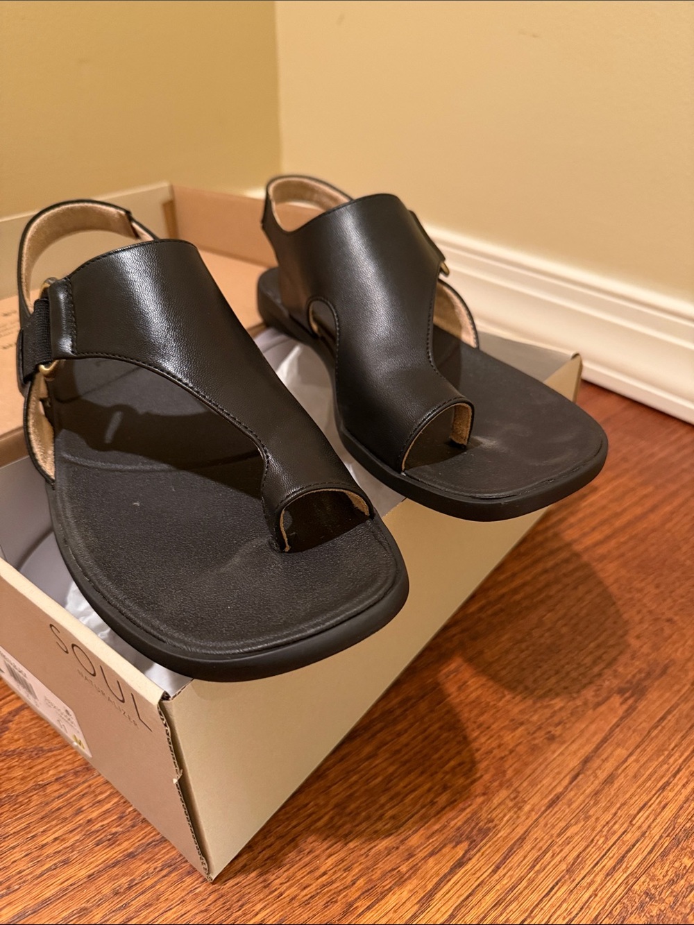 Naturalizer Soul Women's Black Leather Open-Toe Comfort Sandals- size 11